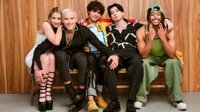 One Piece stars Emily Rudd, Taz Skylar, Jacob Gibson, Inaki Godoy and Mackenyu Arata